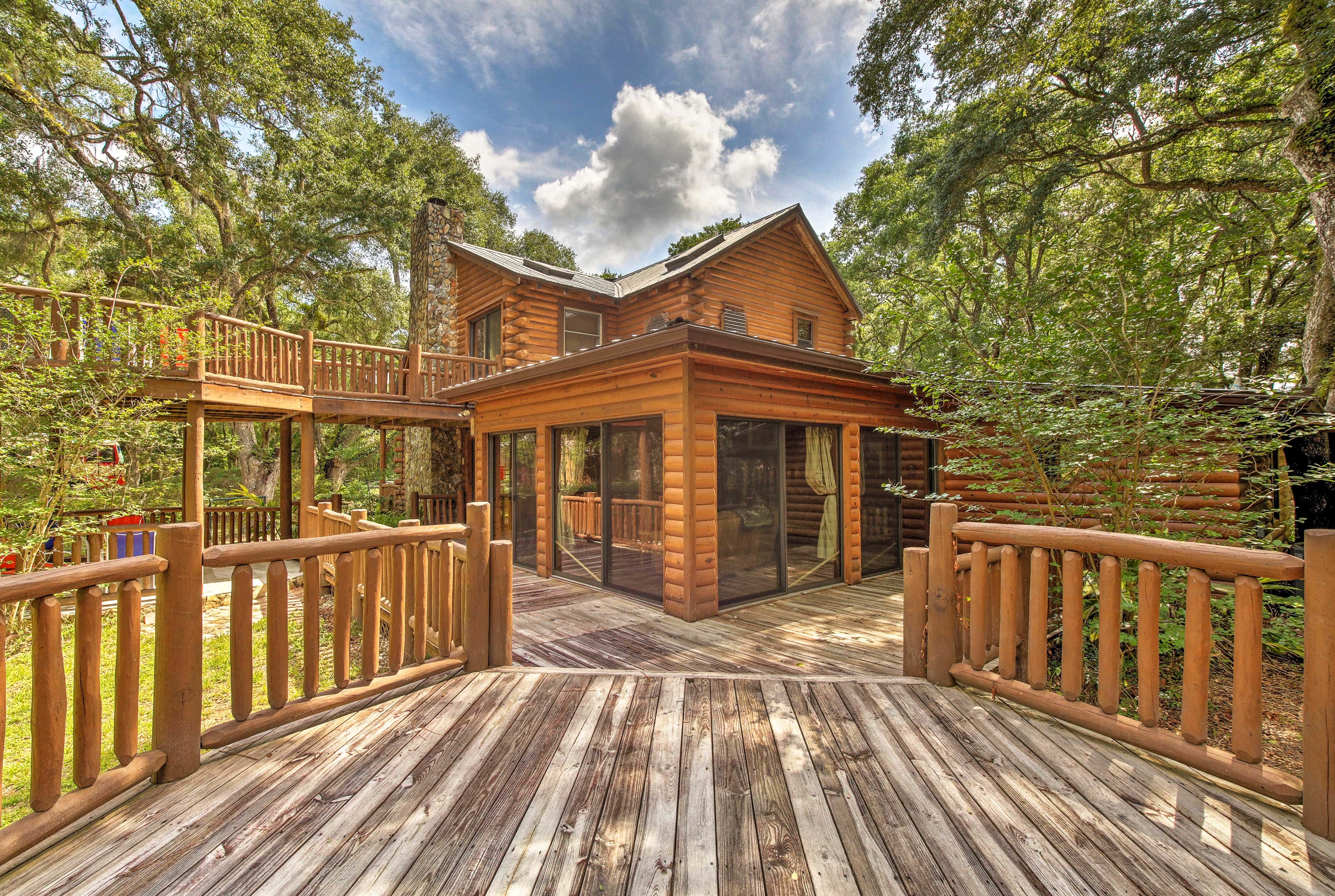 Log Cabin Sanctuary in Inverness w/ Furnished Deck