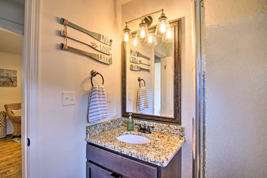 Resort Cabin w/ Nearby Pool & Lake Access!