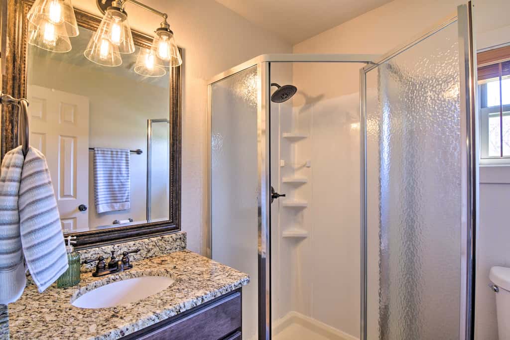 Resort Cabin w/ Nearby Pool & Lake Access!