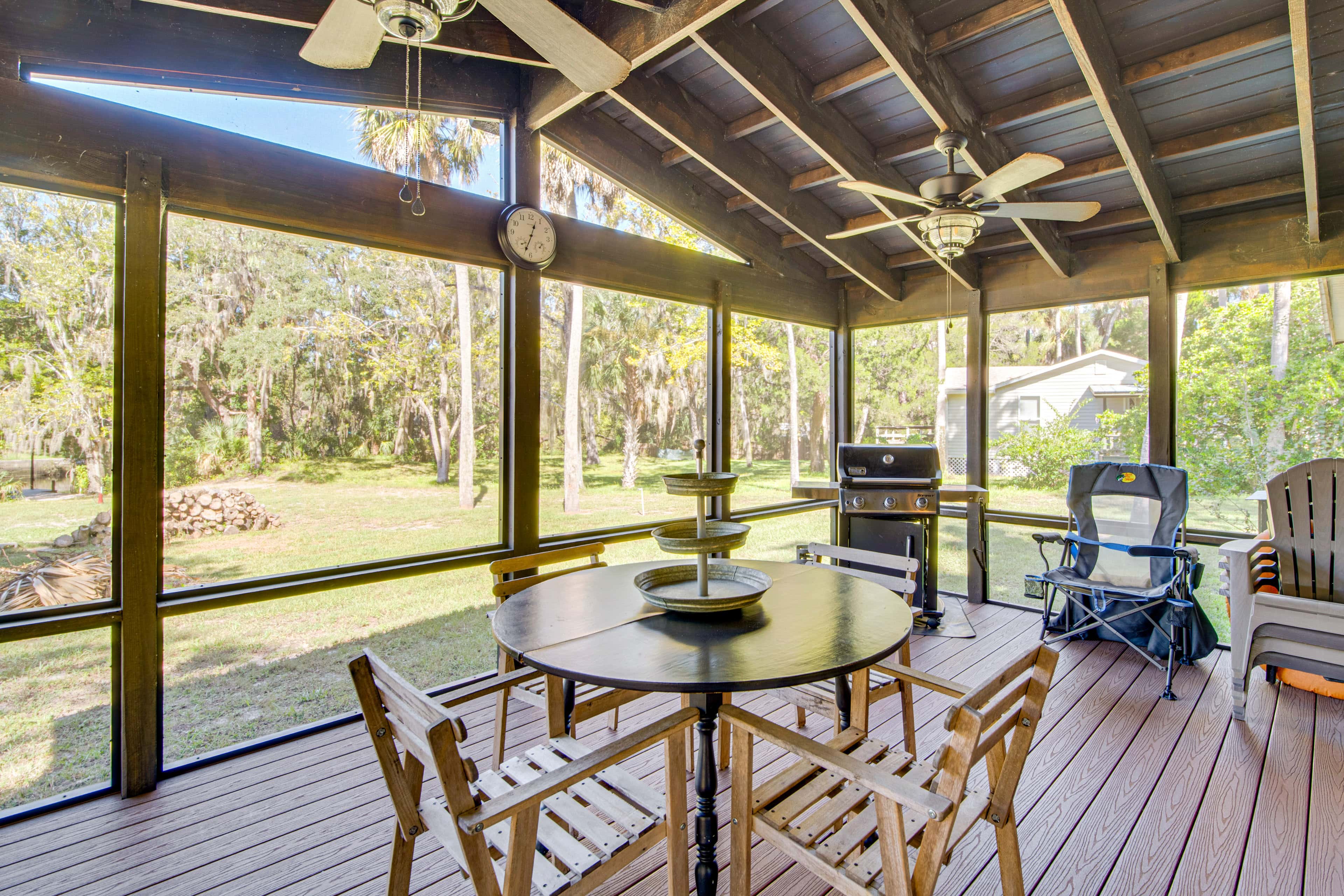 Waterside Angler’s Heaven: Crooked River Fish Camp