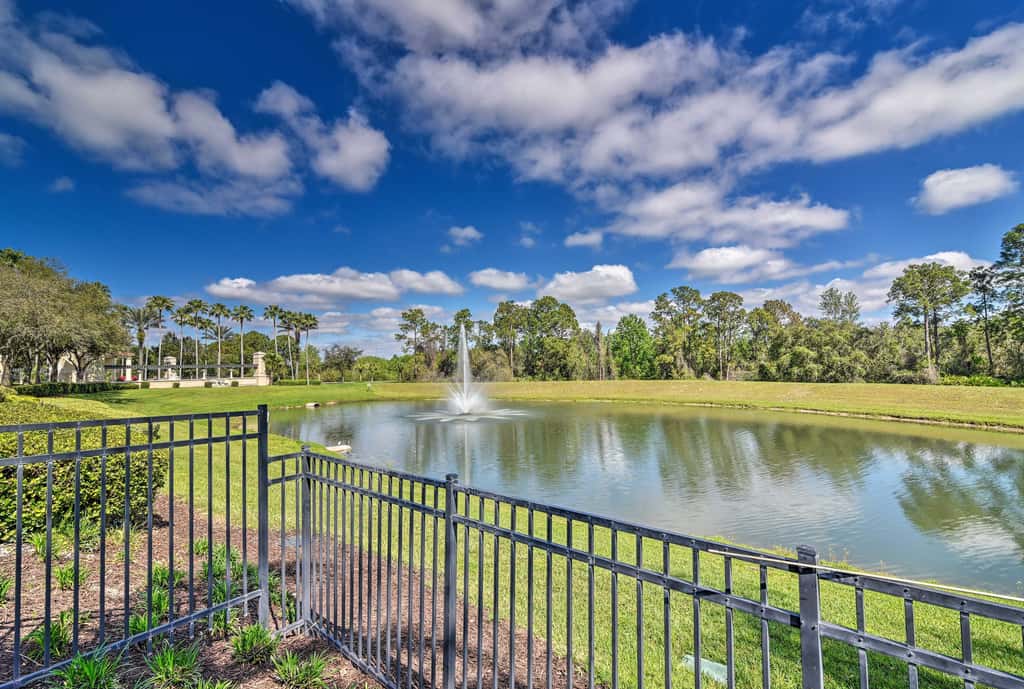 Pool + Lanai: Emerald Isle Resort Home!