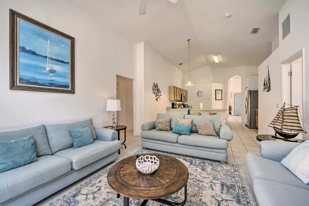 Pool + Lanai: Emerald Isle Resort Home!