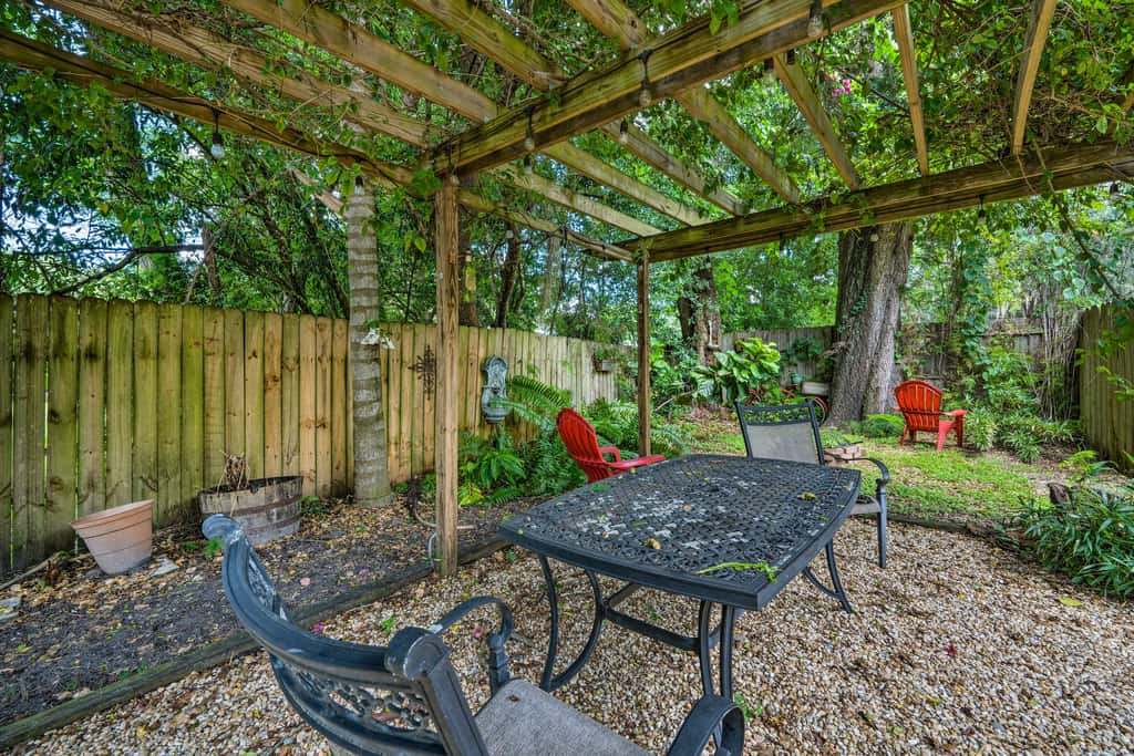 Walk to Mount Dora Historic District: Cozy Home!