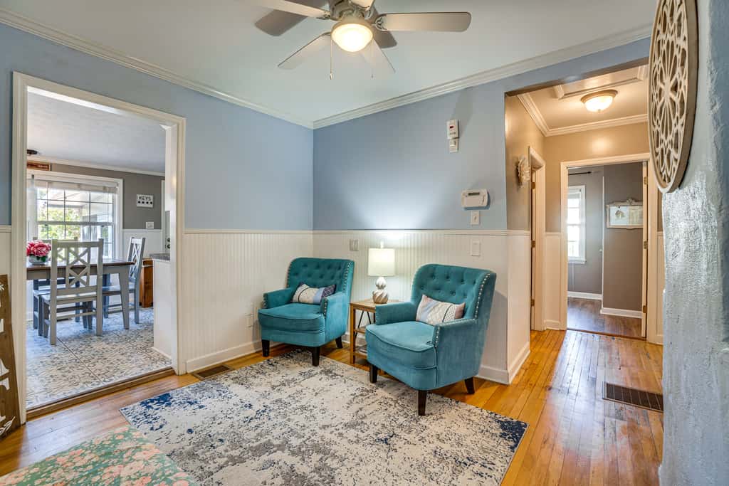 Walk to Mount Dora Historic District: Cozy Home!