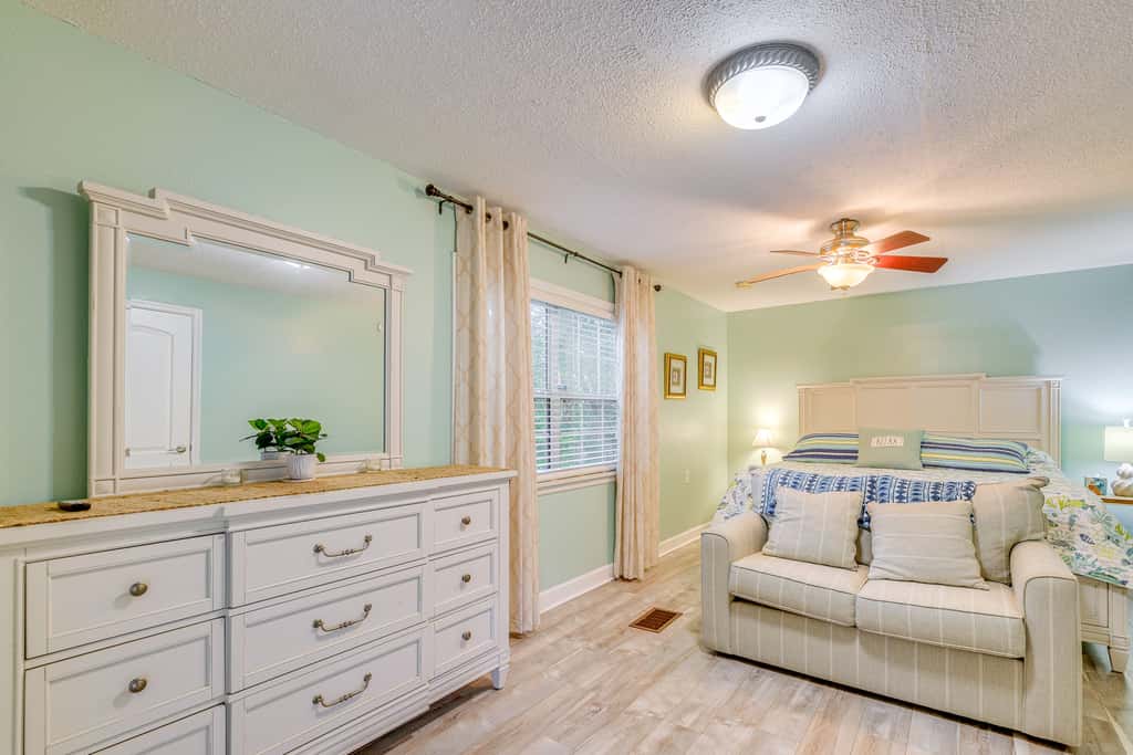 Walk to Mount Dora Historic District: Cozy Home!