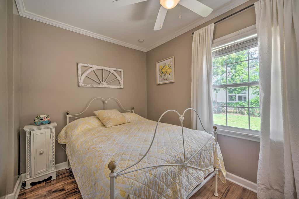 Walk to Mount Dora Historic District: Cozy Home!