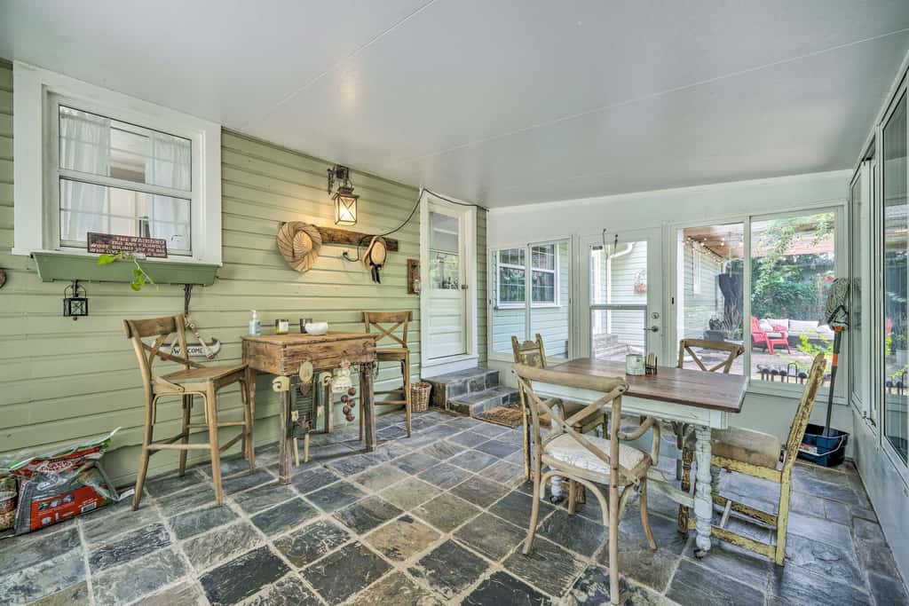 Walk to Mount Dora Historic District: Cozy Home!