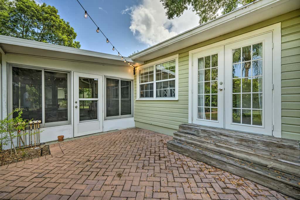Walk to Mount Dora Historic District: Cozy Home!