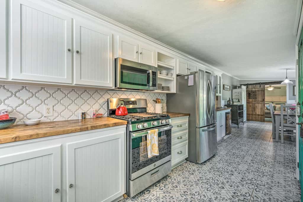 Walk to Mount Dora Historic District: Cozy Home!