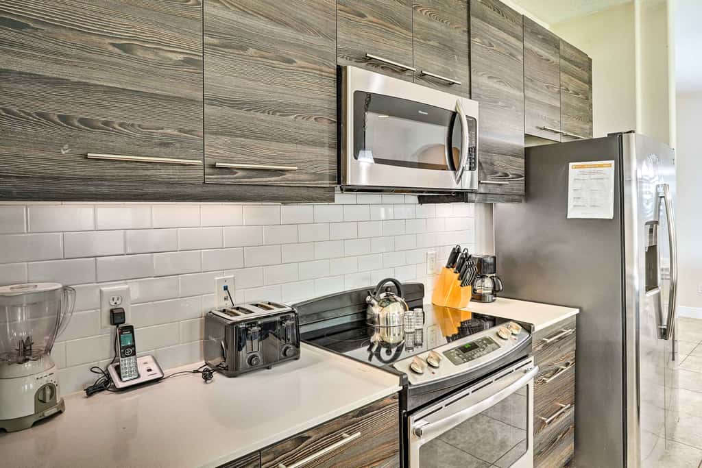 Modern Haines City Home w/ Pool & Lanai!