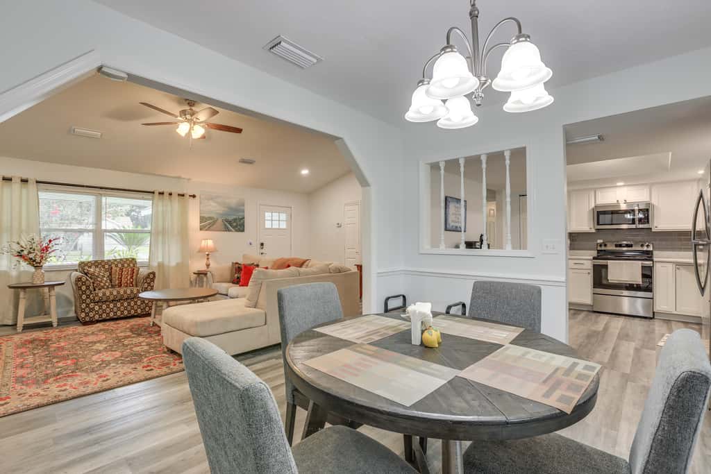 Modern Ocala Oasis w/ Fire Pit + Gas Grill!
