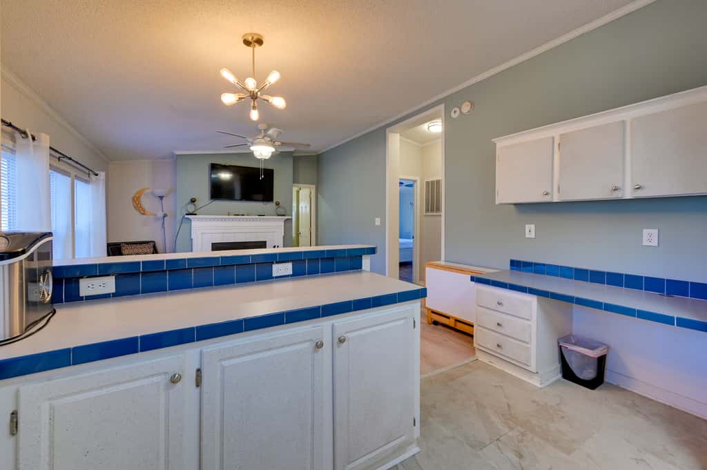 9 Mi to ECU: Pet-Friendly Greenville Home w/ Deck