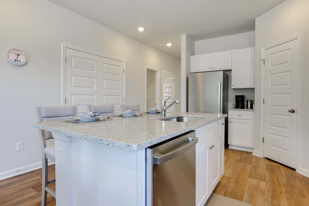 2 Mi to Ocean Isle Beach! Coastal Getaway w/ Patio