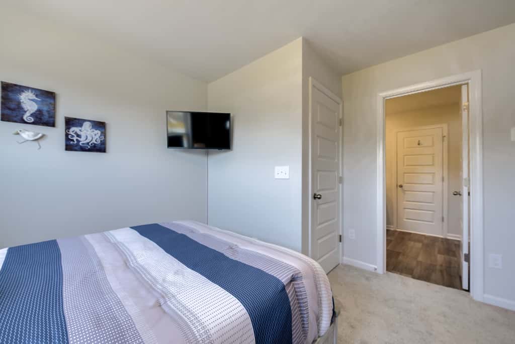 2 Mi to Ocean Isle Beach! Coastal Getaway w/ Patio