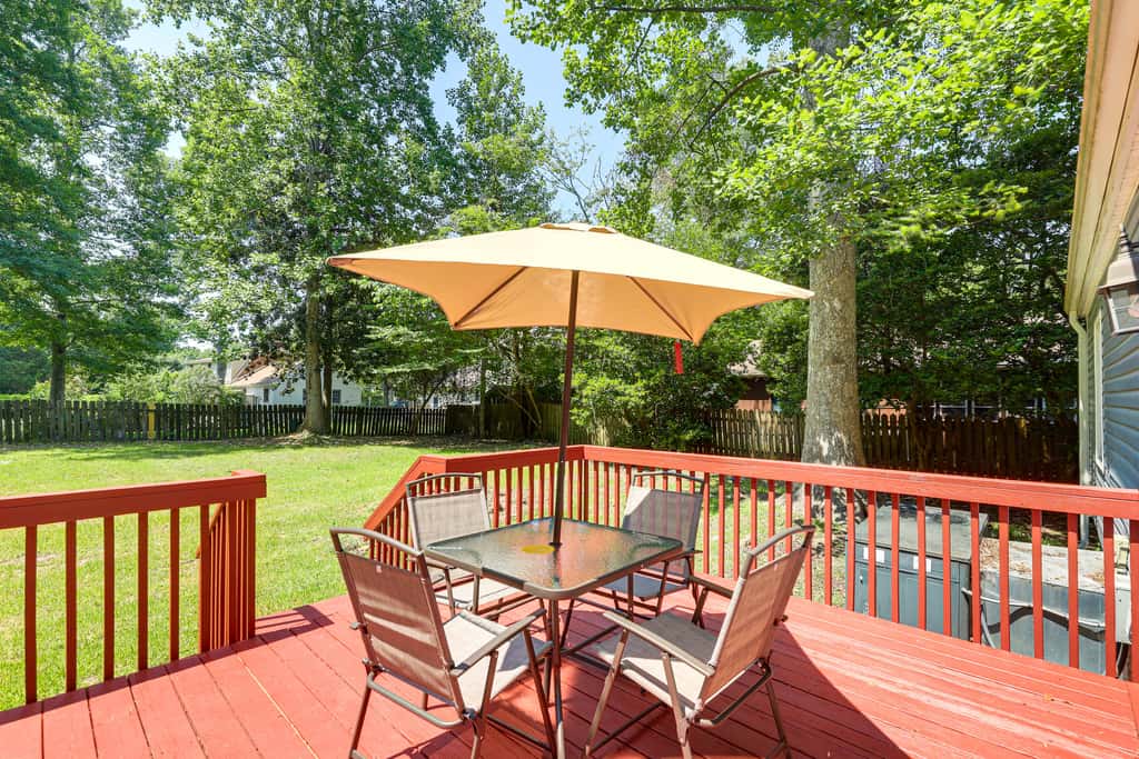 Jacksonville Retreat w/ Yard near Base & Beach
