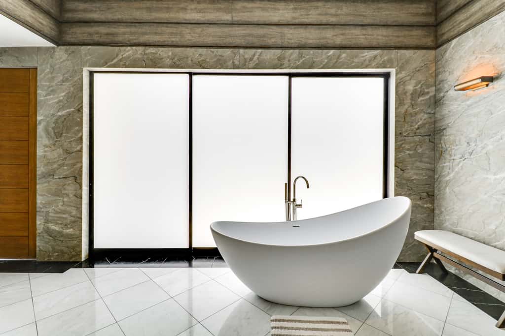 6,000-Sq-Ft Hollywood Hills Home w/ Pool, Hot Tub