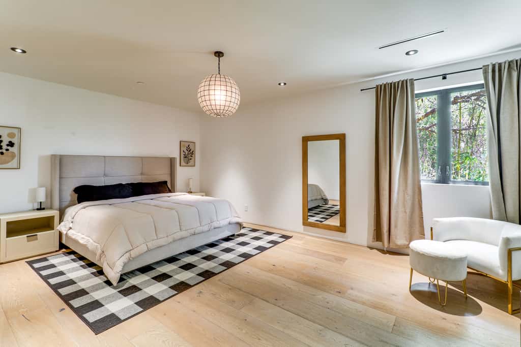 6,000-Sq-Ft Hollywood Hills Home w/ Pool, Hot Tub