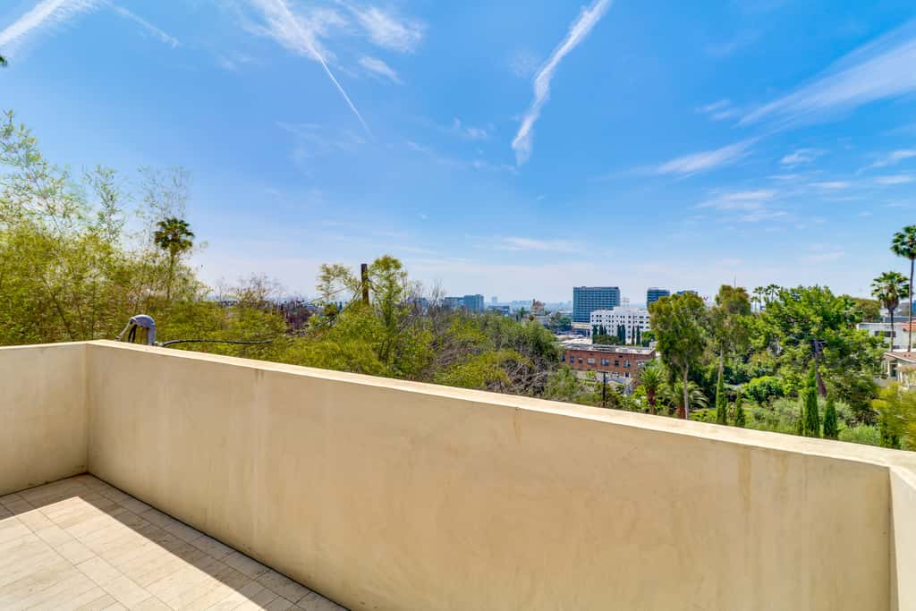 6,000-Sq-Ft Hollywood Hills Home w/ Pool, Hot Tub