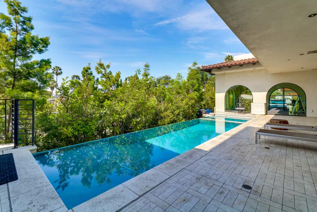6,000-Sq-Ft Hollywood Hills Home w/ Pool, Hot Tub