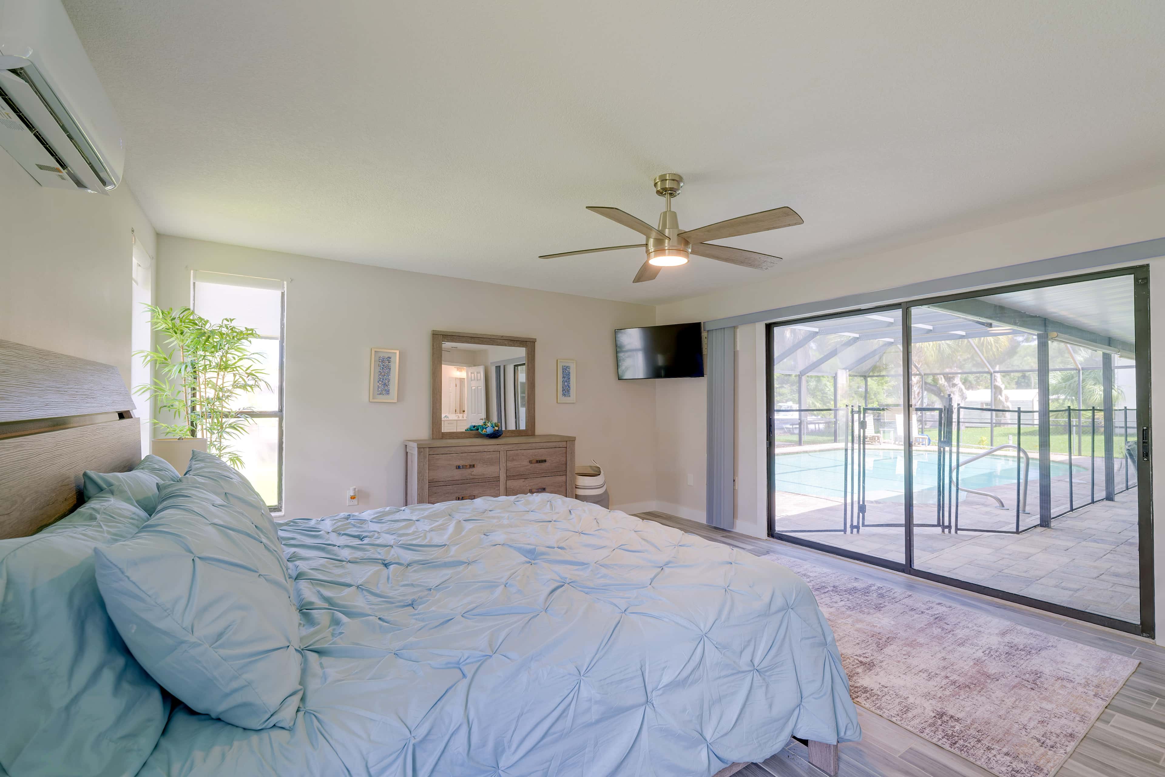 Canal-Front Crystal River Home w/ Boat Dock