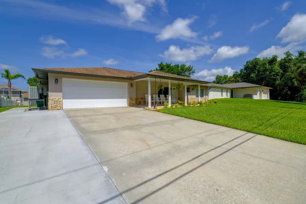 Canal-Front Crystal River Home w/ Boat Dock
