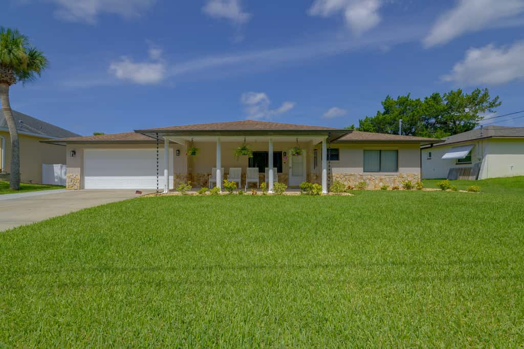 Canal-Front Crystal River Home w/ Boat Dock