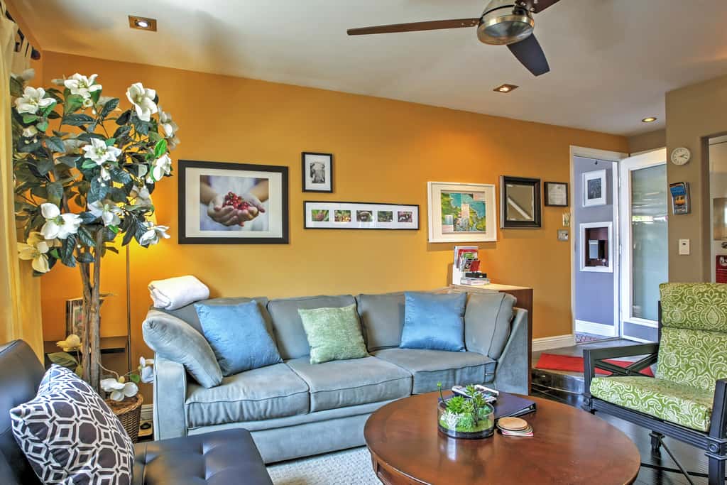 Unique Long Beach House w/ Patio, Grill & Balcony