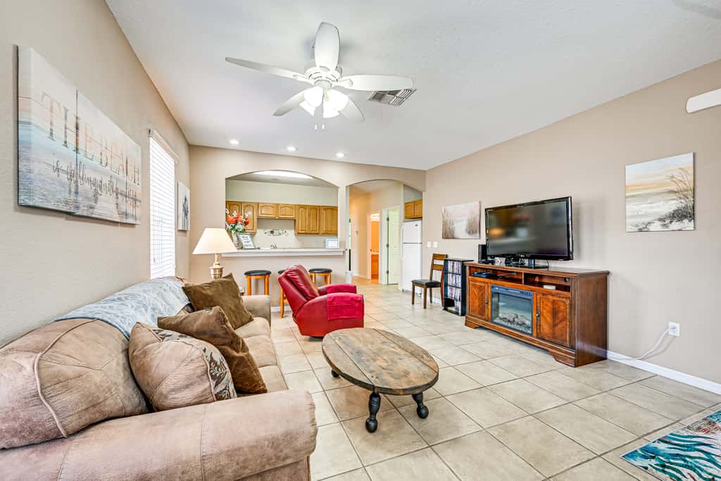 2 Mi to Dtwn Sebring! Pet-Friendly Retreat w/ Yard