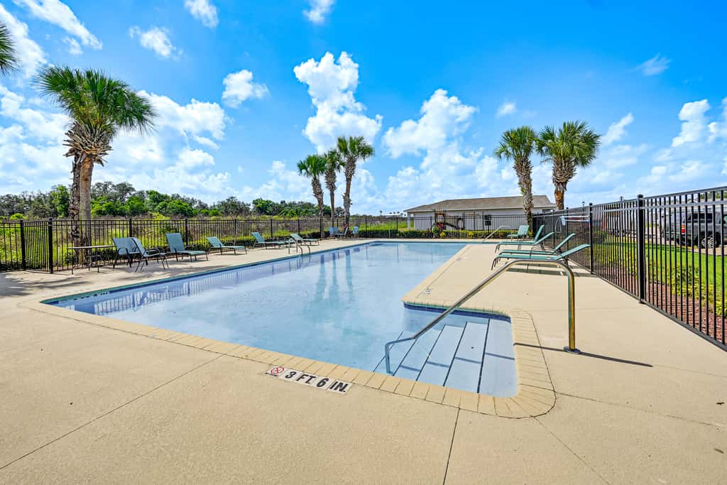 2 Mi to Dtwn Sebring! Pet-Friendly Retreat w/ Yard