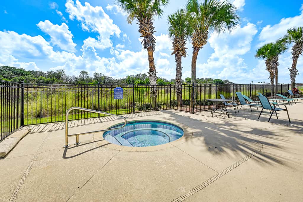 2 Mi to Dtwn Sebring! Pet-Friendly Retreat w/ Yard