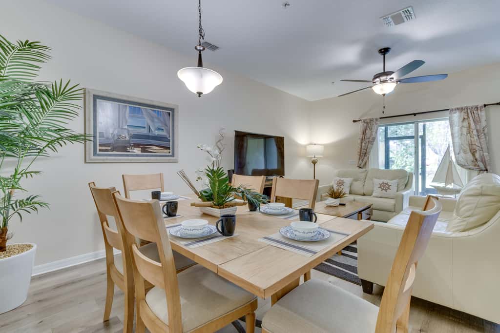 Kissimmee Retreat w/ Pool Access < 4 Mi to Disney!