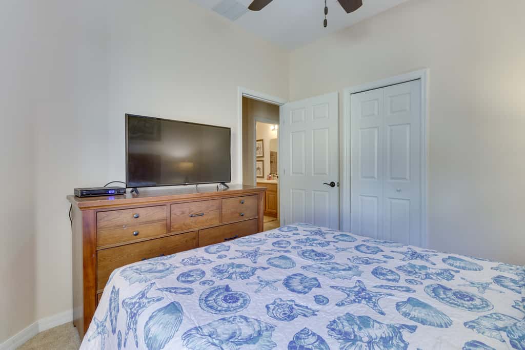 Kissimmee Retreat w/ Pool Access < 4 Mi to Disney!