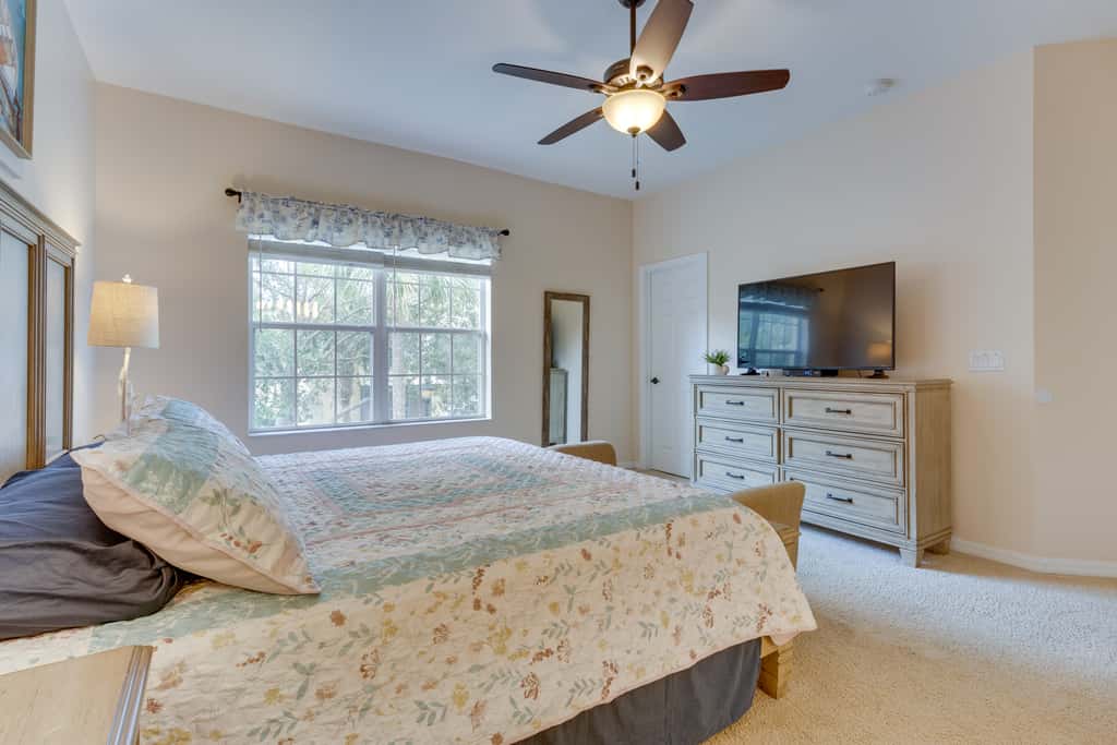 Kissimmee Retreat w/ Pool Access < 4 Mi to Disney!