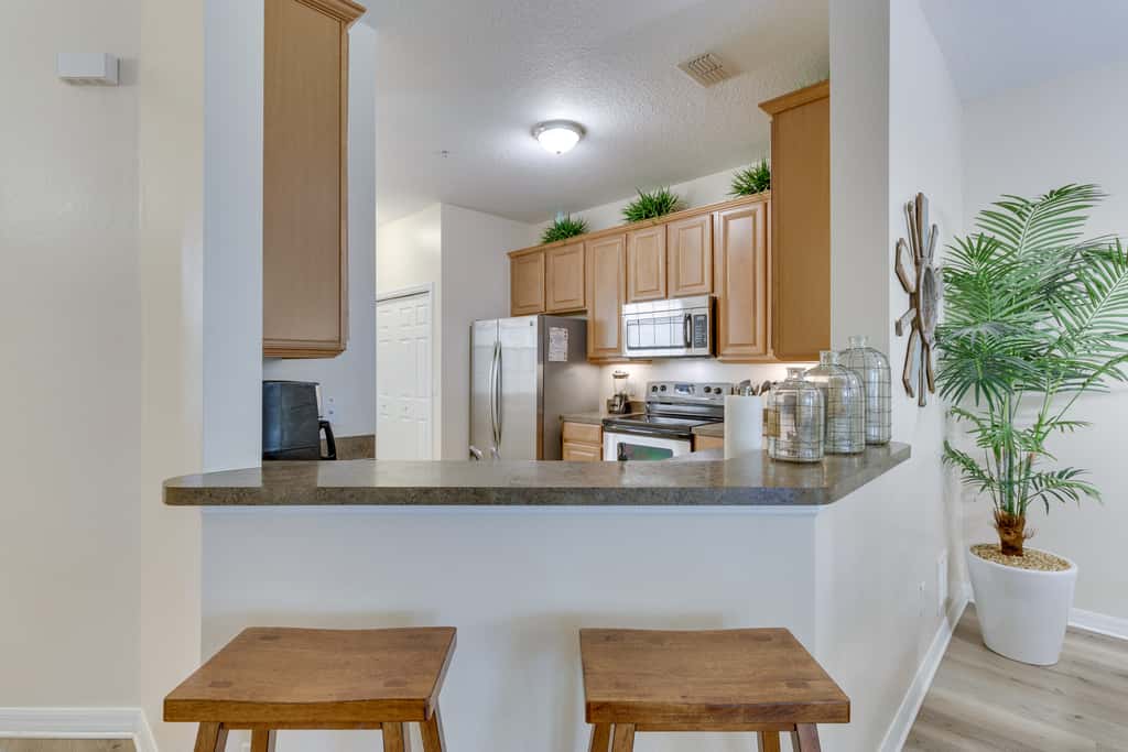 Kissimmee Retreat w/ Pool Access < 4 Mi to Disney!