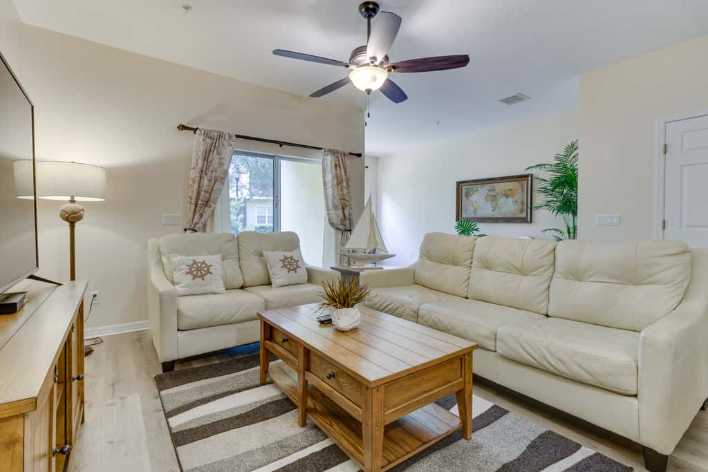 Kissimmee Retreat w/ Pool Access < 4 Mi to Disney!