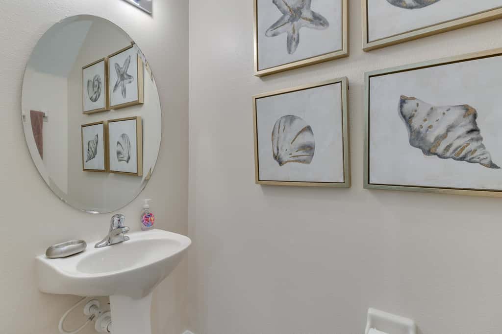 Kissimmee Retreat w/ Pool Access < 4 Mi to Disney!