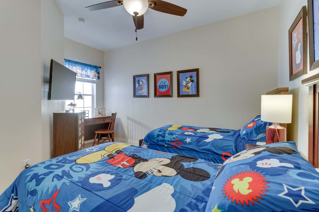 Kissimmee Retreat w/ Pool Access < 4 Mi to Disney!