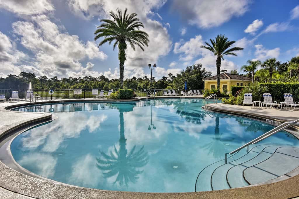 Kissimmee Retreat w/ Pool Access < 4 Mi to Disney!