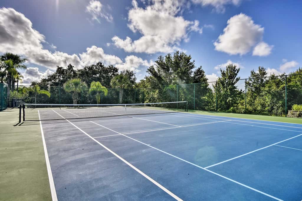 Kissimmee Retreat w/ Pool Access < 4 Mi to Disney!