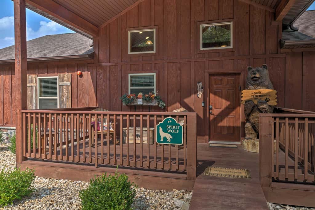 Relax Fireside: Family-Friendly Branson West Cabin