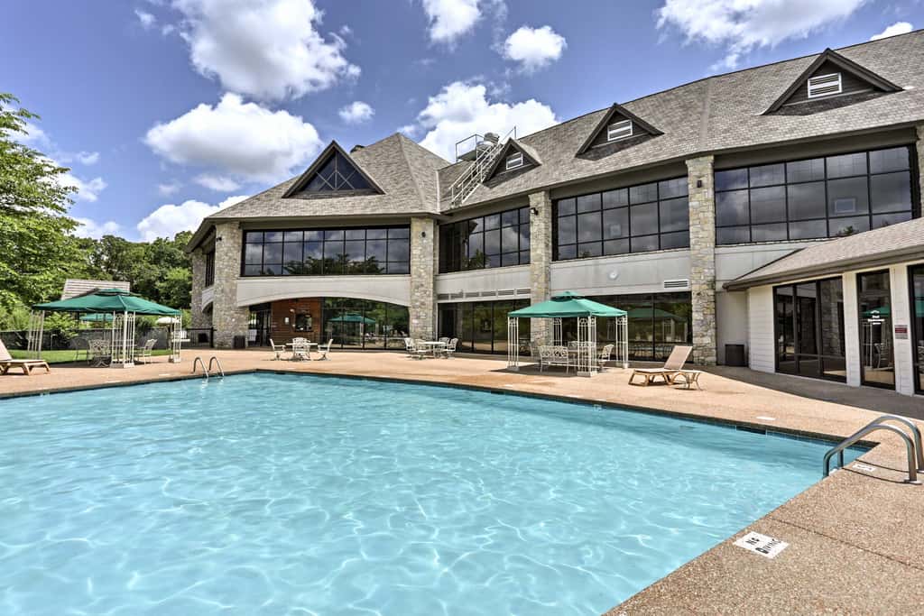 Relax Fireside: Family-Friendly Branson West Cabin