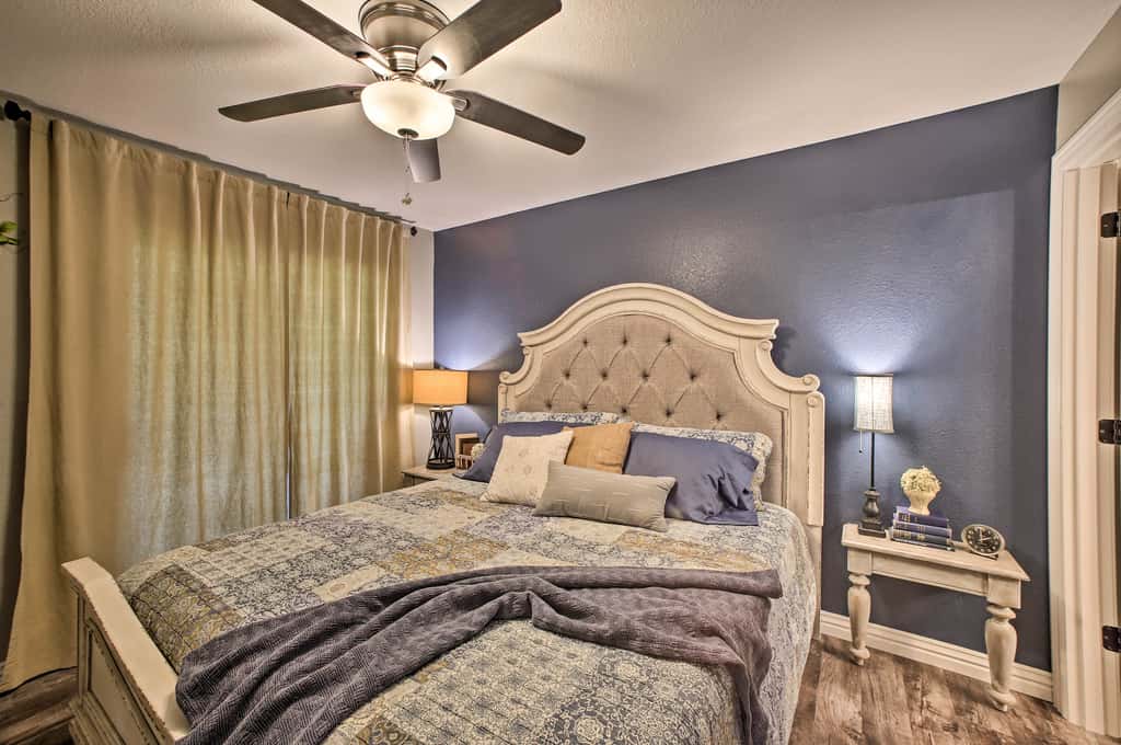 Walk to Table Rock Lake: Condo w/ Pool Access!