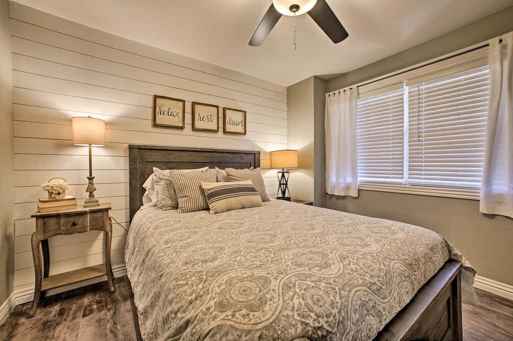 Walk to Table Rock Lake: Condo w/ Pool Access!