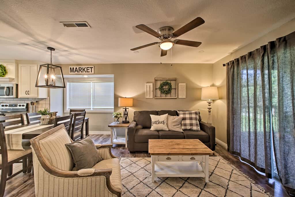 Walk to Table Rock Lake: Condo w/ Pool Access!