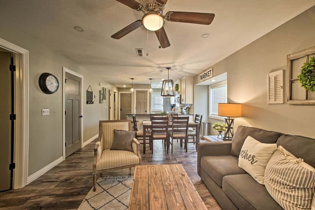 Walk to Table Rock Lake: Condo w/ Pool Access!