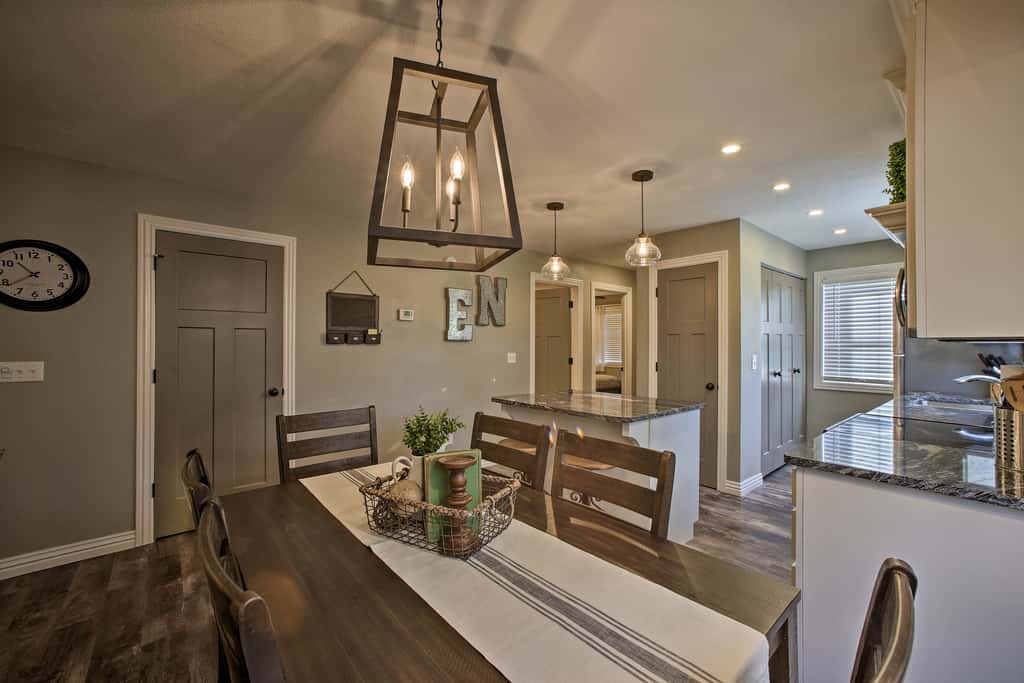 Walk to Table Rock Lake: Condo w/ Pool Access!