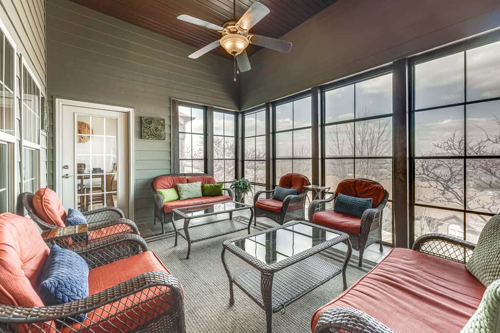Relax Fireside: Branson West Gem w/ Hot Tub Access