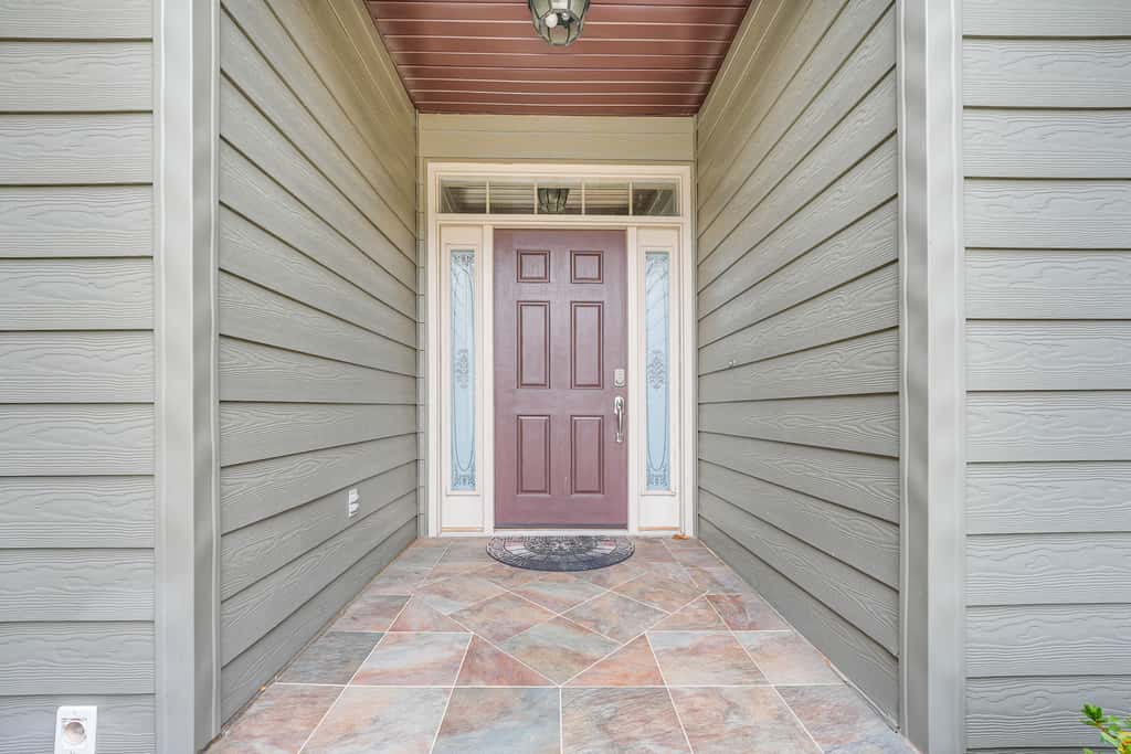 Relax Fireside: Branson West Gem w/ Hot Tub Access