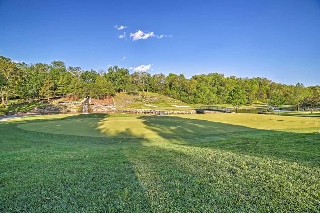Relax Fireside: Branson West Gem w/ Hot Tub Access