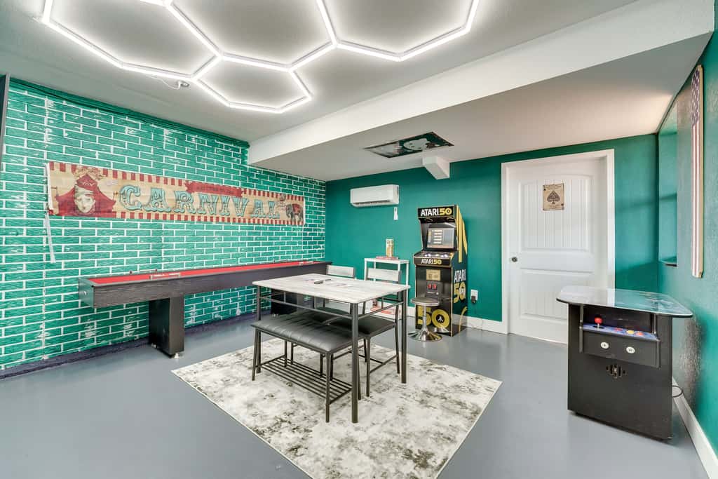 Pet-Friendly Branson Area Home: Hot Tub, Game Room
